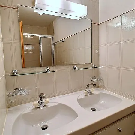 Vieze Apartment *